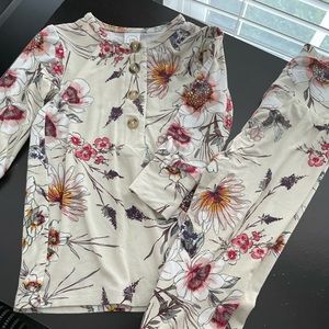 Lou Lou & company 2 piece floral outfit
